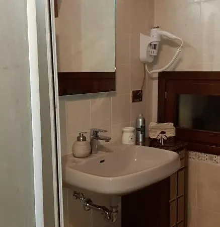 Bed & Breakfast La Torre Di Longara *