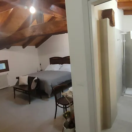 Panzió La Torre Di Longara 4*