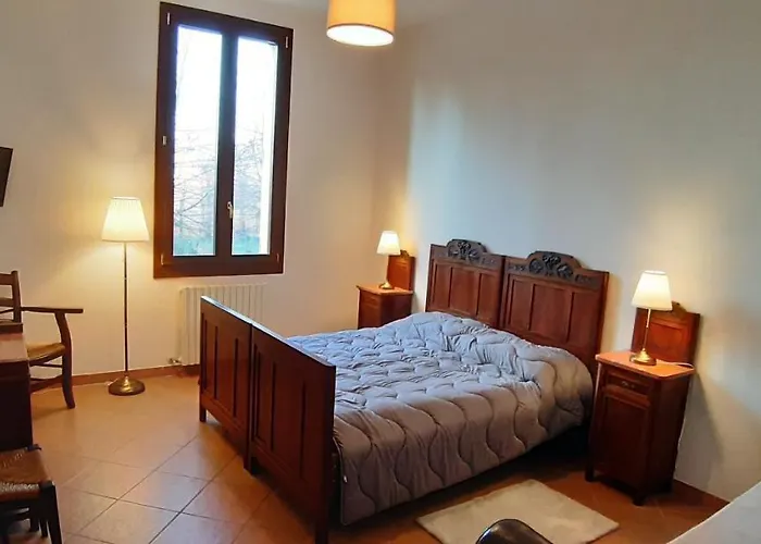 לינה וארוחת בוקר La Torre Di Longara קלדררה די רנו