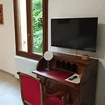La Torre Di Longara Bed & Breakfast 3*
