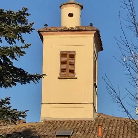 לינה וארוחת בוקר La Torre Di Longara