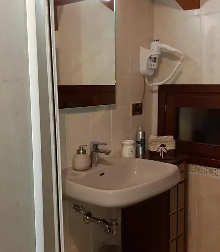 Bed & Breakfast La Torre Di Longara 4*